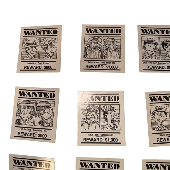 Vtg Parker Brothers Stop Thief Electronic Cops Robbers Board Game Wanted Cards - Picture 2 of 8